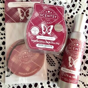 NIB RETIRED SCENTSY BUNDLE